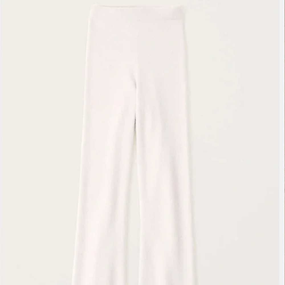 Abercrombie & Fitch Eyelash Straight Leg Sweater Pants